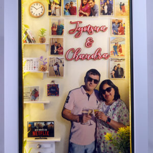 3D Couple Gifting Frame